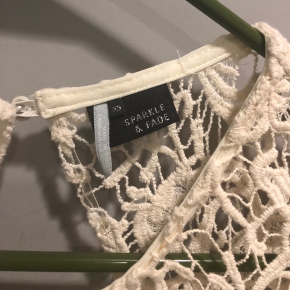 Cream Lace Dress - Picture 2 of 3